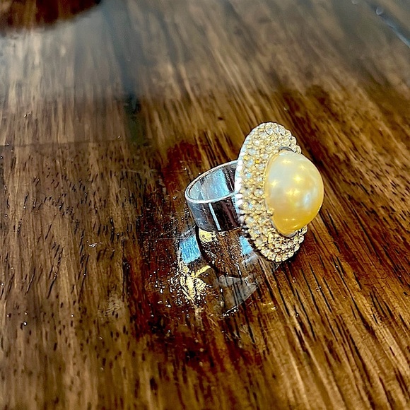 Beautiful pearl and diamond ring! - Picture 2 of 4